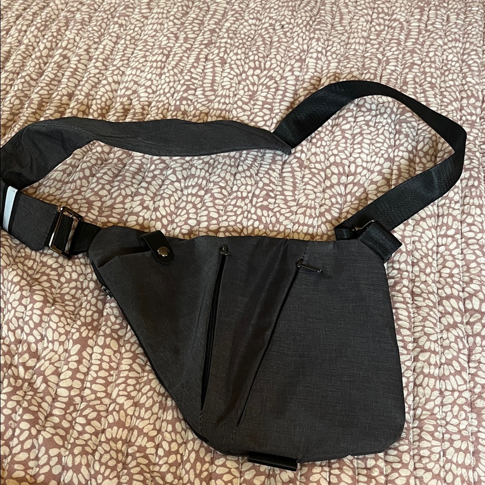 Wander Black Crossbody Bag